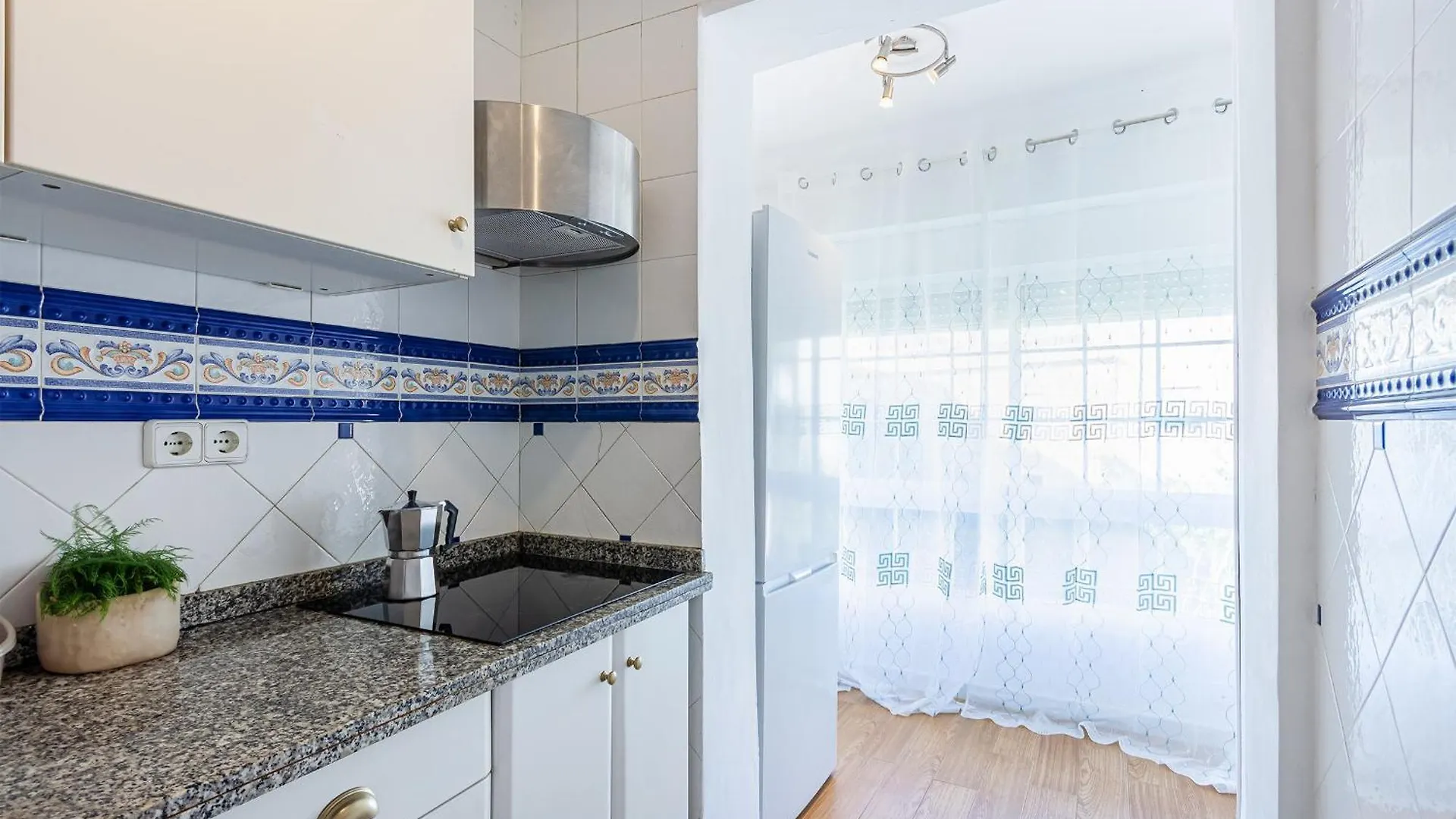 Unique Plaza Higuitos Apartment Almunecar
